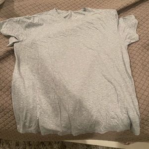 Lululemon All Yours Tee *Lightweight
Color: Heathered Core Light Grey
Size 12